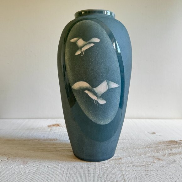 Vintage Blue and White Pottery Vase with Seagull Bird Design - Picture 1 of 11